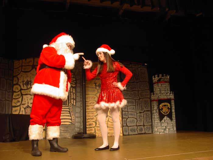 02v-Santa-MrsC-3