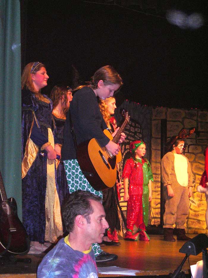 10_1570_HolidayShow-04