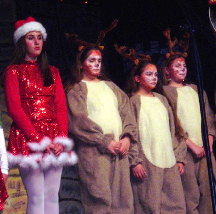 10_1570_HolidayShow-10