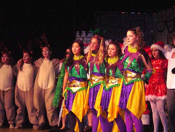 10_1570_HolidayShow-16