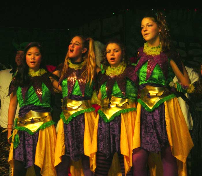 10_1570_HolidayShow-19