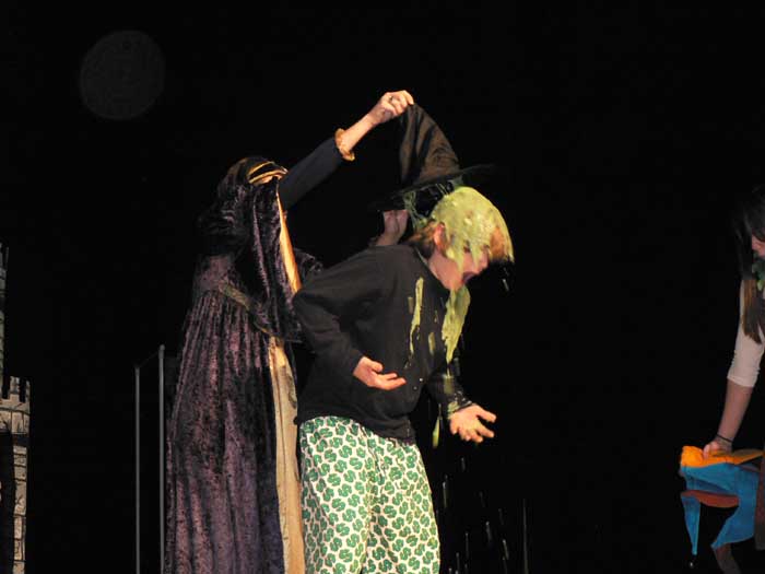 10_1571_HolidayShow-02