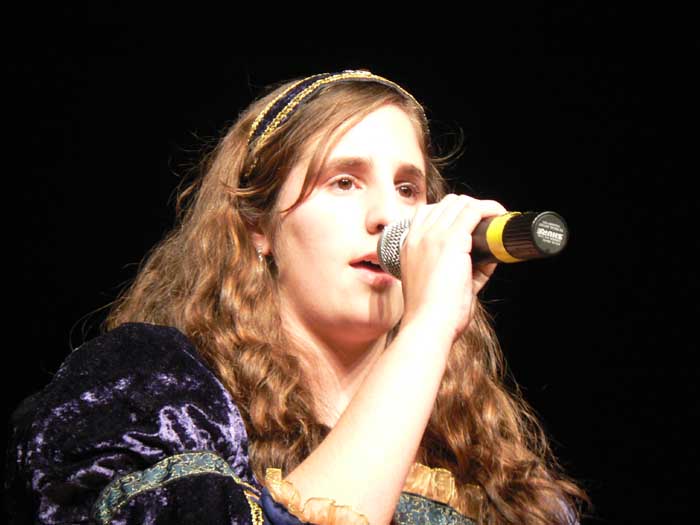 10_1571_HolidayShow-15