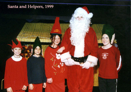 Santa_and_Helpers_99